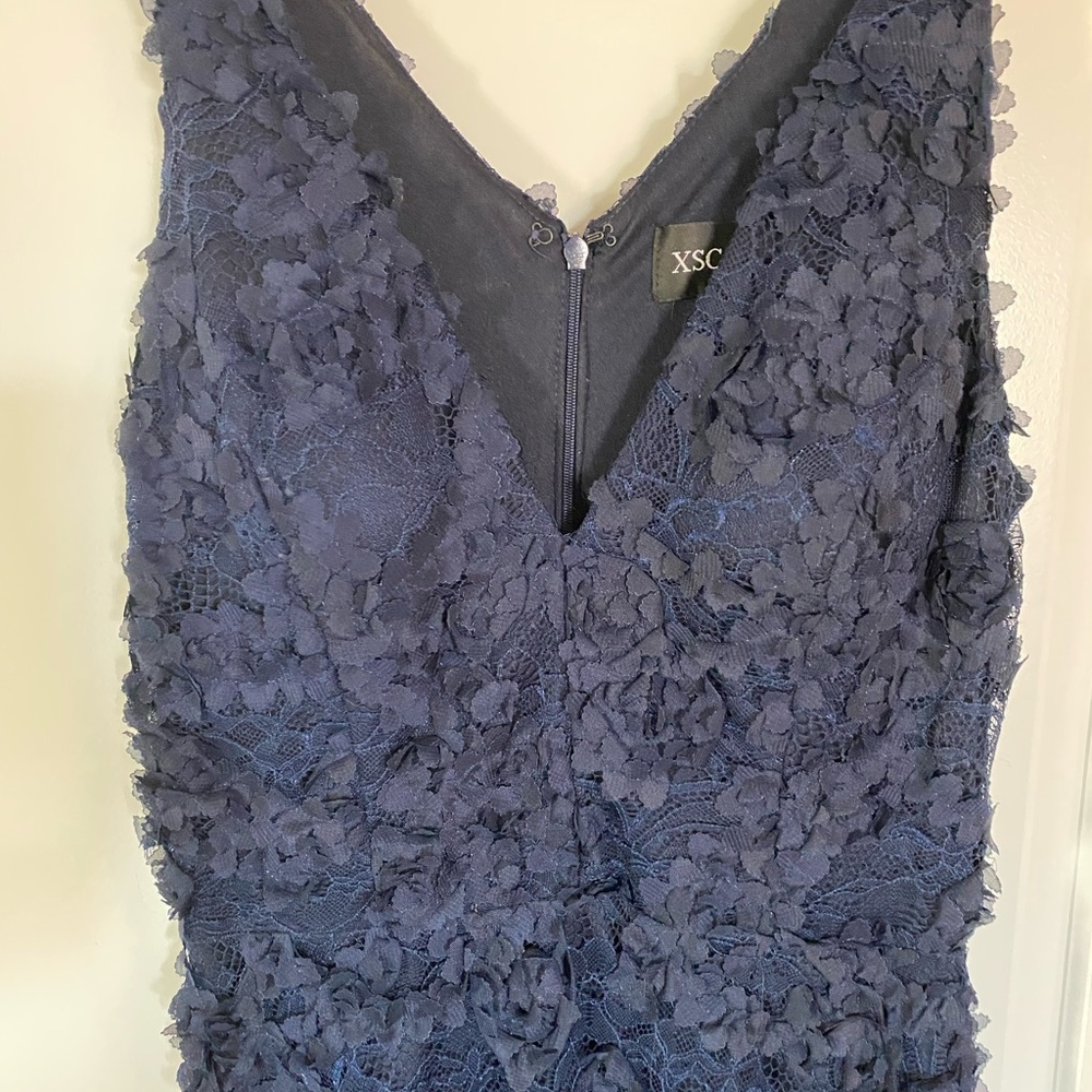 Xscape Size 8 Navy Floral Accent formal dress